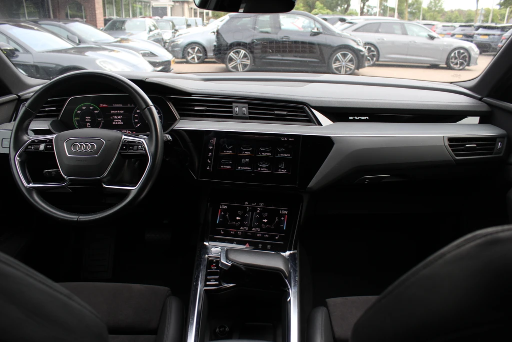 Audi e-tron – foto 10