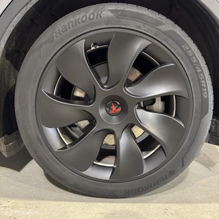 Tesla Model Y – thumbnail 21