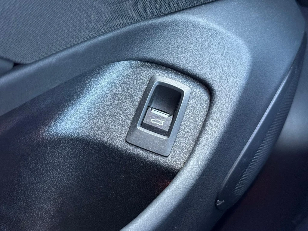 BMW i5 – foto 51