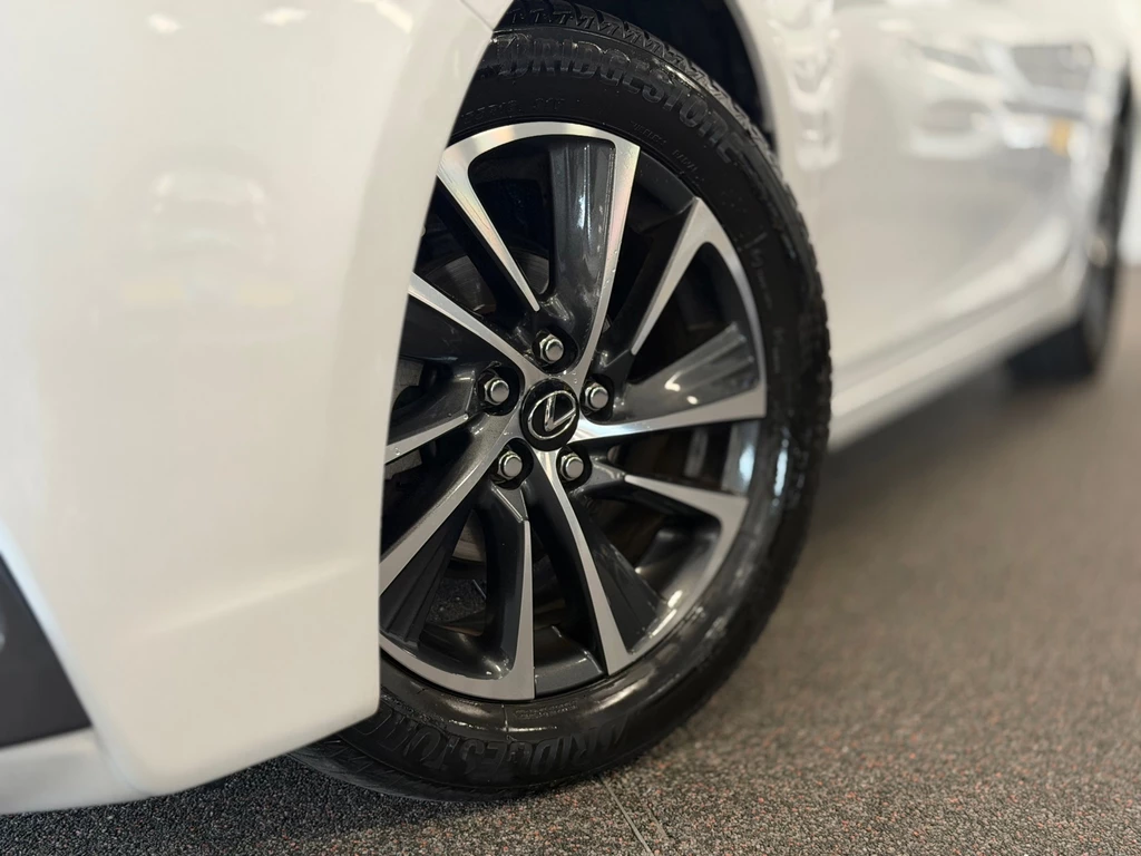 Lexus CT – foto 9