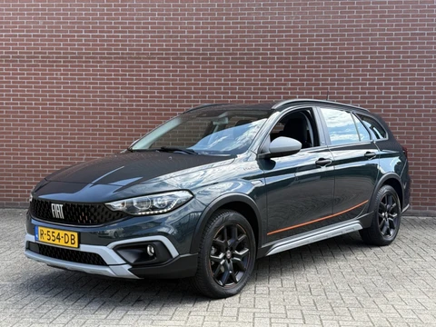 Fiat Tipo Stationwagon Cross 1.5 Hybrid Garmin CARPLAY ADAP-CRUISE CLIMA STOELV CAMERA