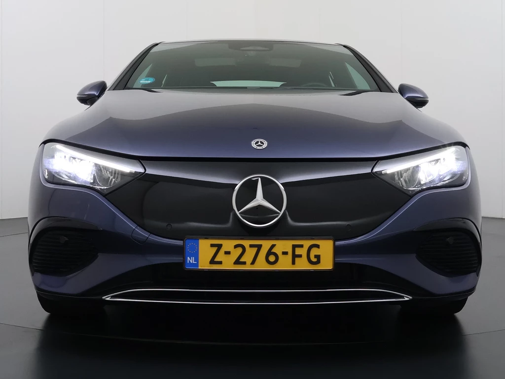 Mercedes-Benz EQE – foto 9