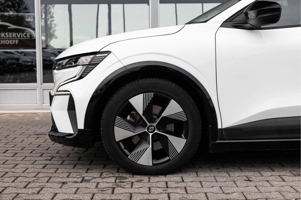 Renault Megane E-Tech – foto 12