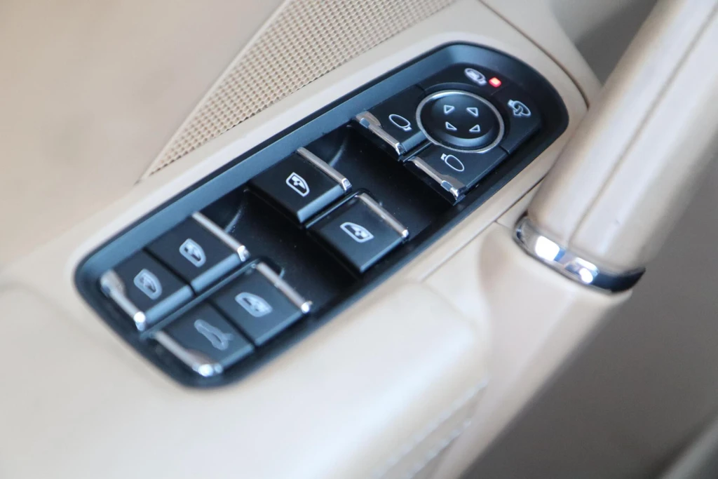 Porsche Cayenne – foto 21