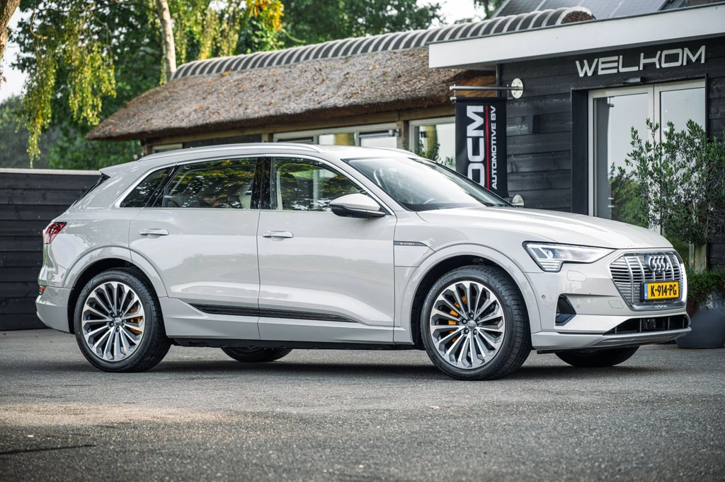 Audi e-tron – foto 12