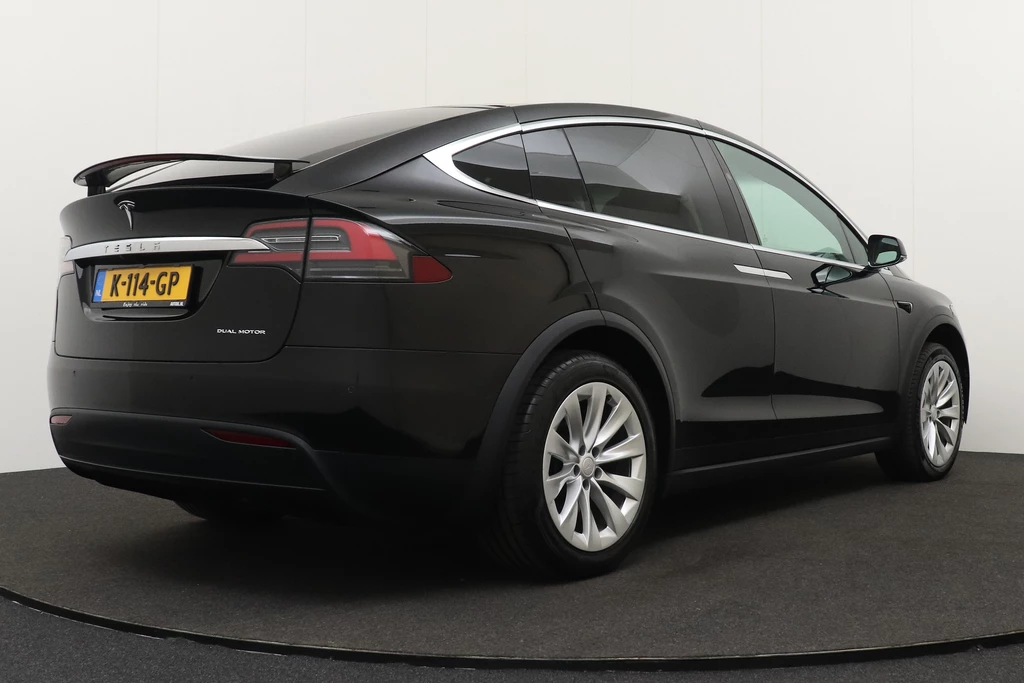 Tesla Model X – foto 4