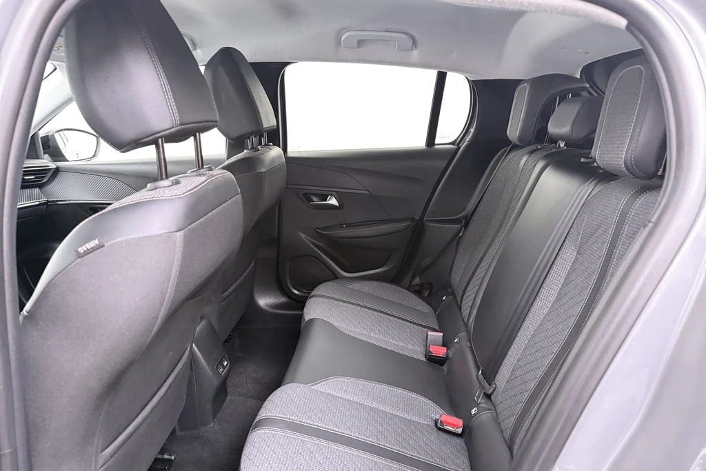 Peugeot 208 – foto 12