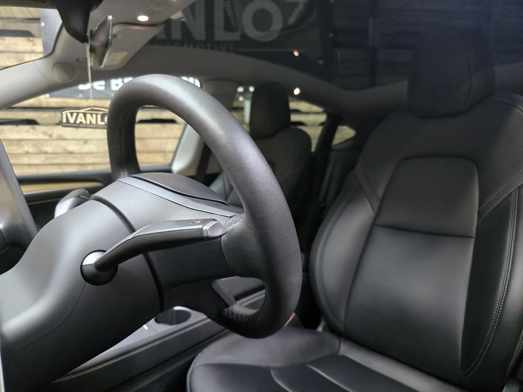 Tesla Model Y – foto 12
