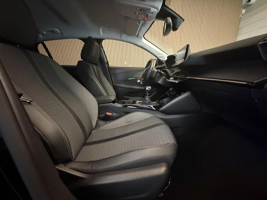 Peugeot 208 – foto 32