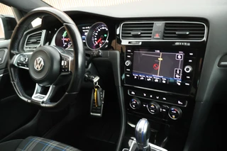 Volkswagen Golf – thumbnail 8