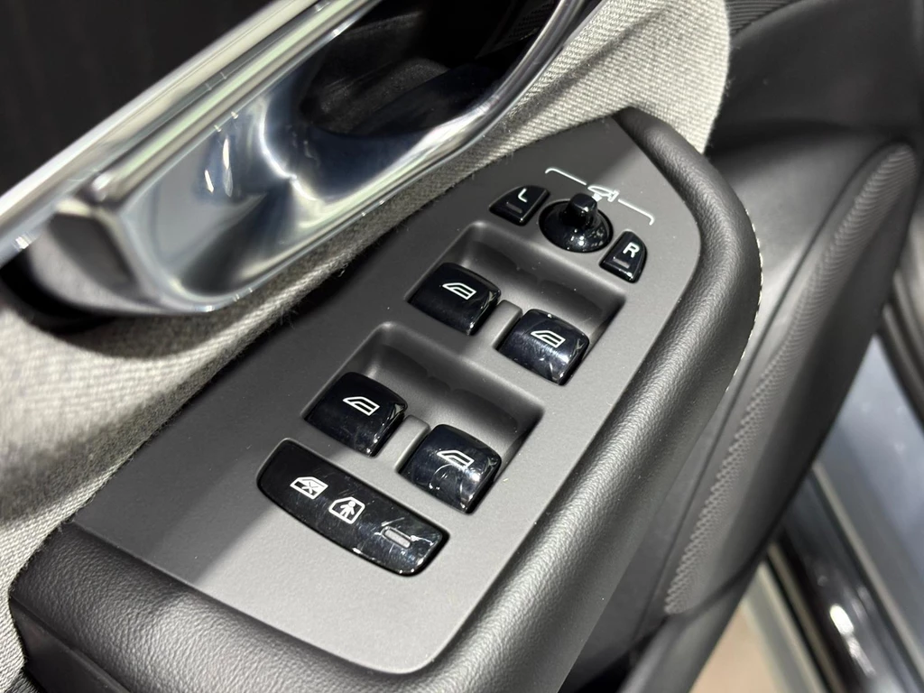 Volvo XC90 – foto 16