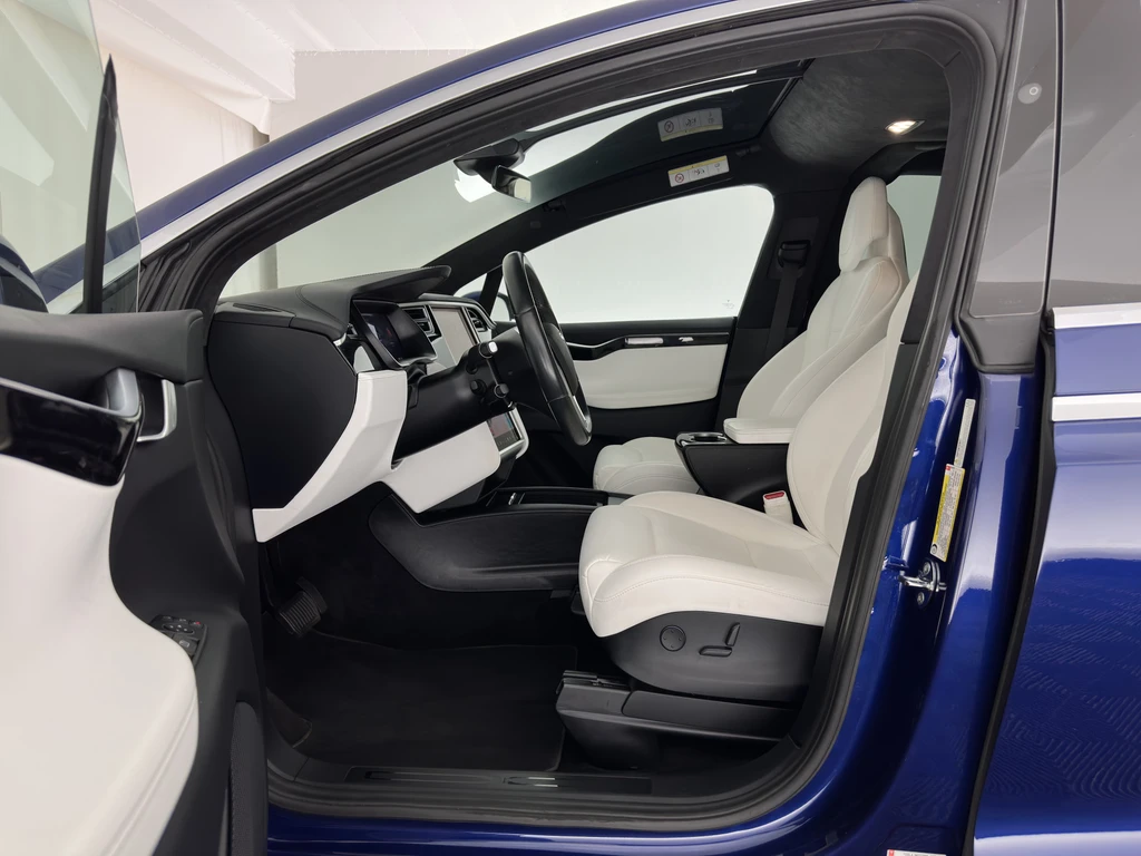 Tesla Model X – foto 10