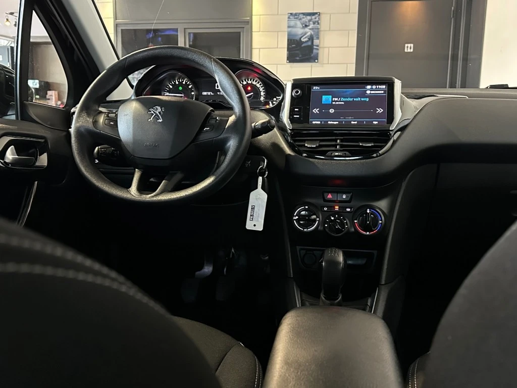 Peugeot 208 – foto 15