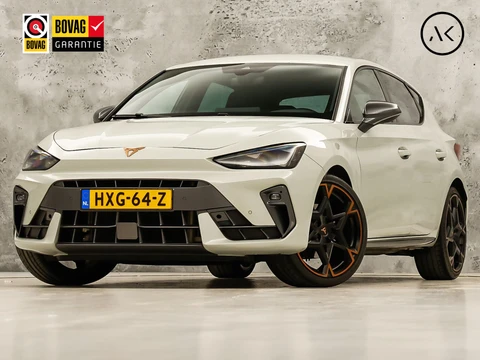 CUPRA Leon 1.5 TSI VZ Copper Edition 150Pk Automaat (F1 KNOPPEN, APPLE CARPLAY, GROOT NAVI, KUIPSTOELEN, SENNHEISER AUDIO, CAMERA, STUUR/STOELVERWARMING, GETINT GLAS, NIEUWSTAAT)