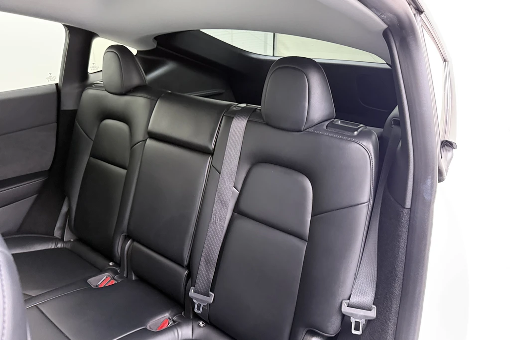 Tesla Model Y – foto 12