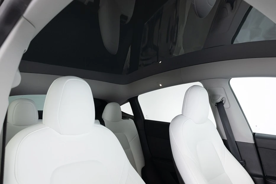 Tesla Model Y – foto 11