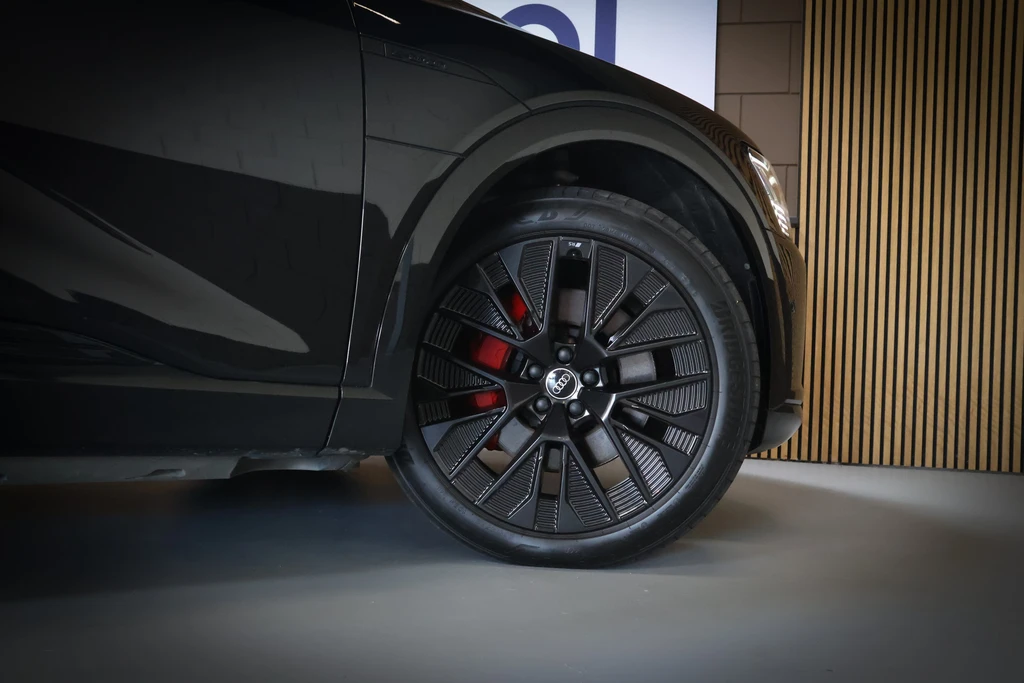 Audi Q8 e-tron – foto 38