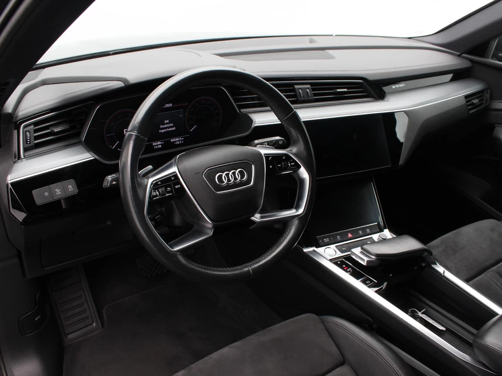 Audi e-tron – foto 10