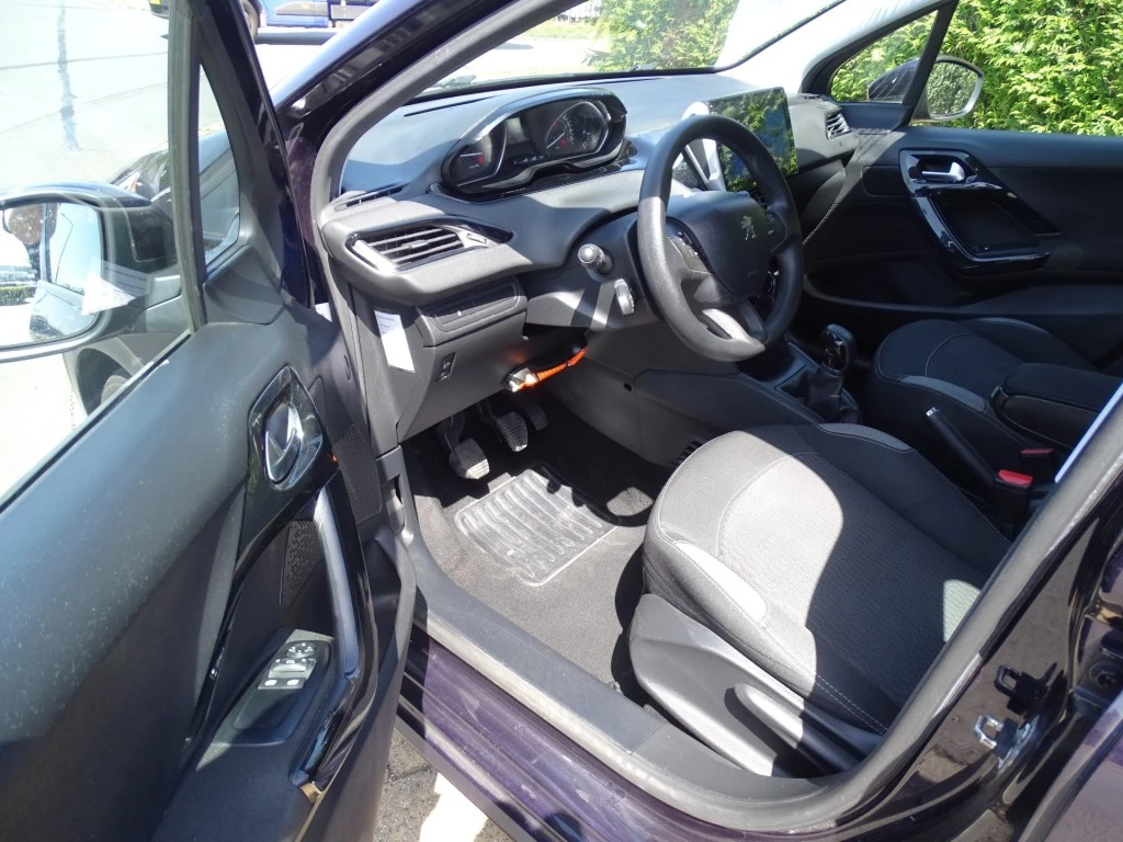 Peugeot 208 – foto 10