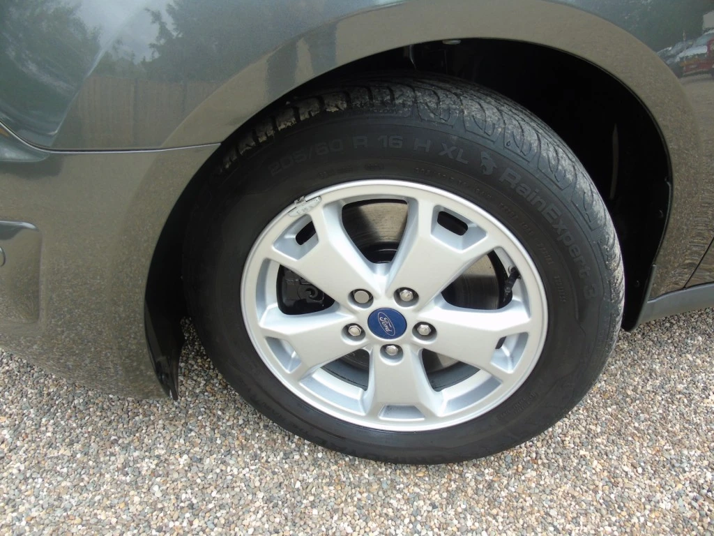 Ford Tourneo Connect – foto 8