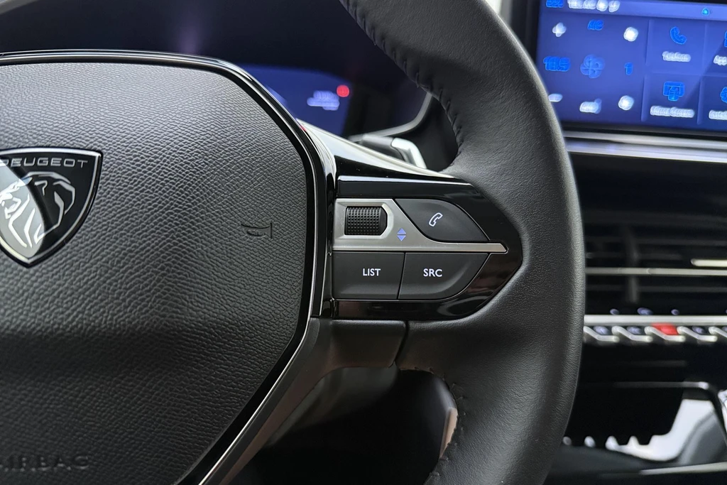 Peugeot 208 – foto 18