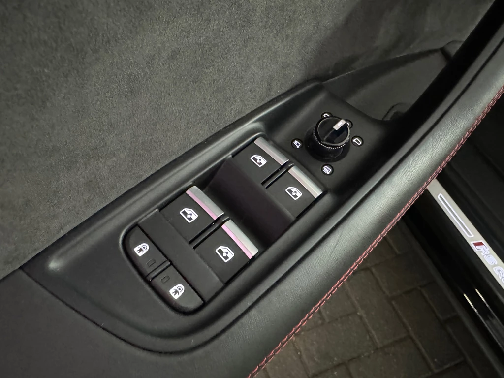 Audi RSQ8 – foto 26