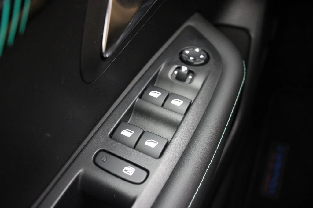 Peugeot 208 – foto 30