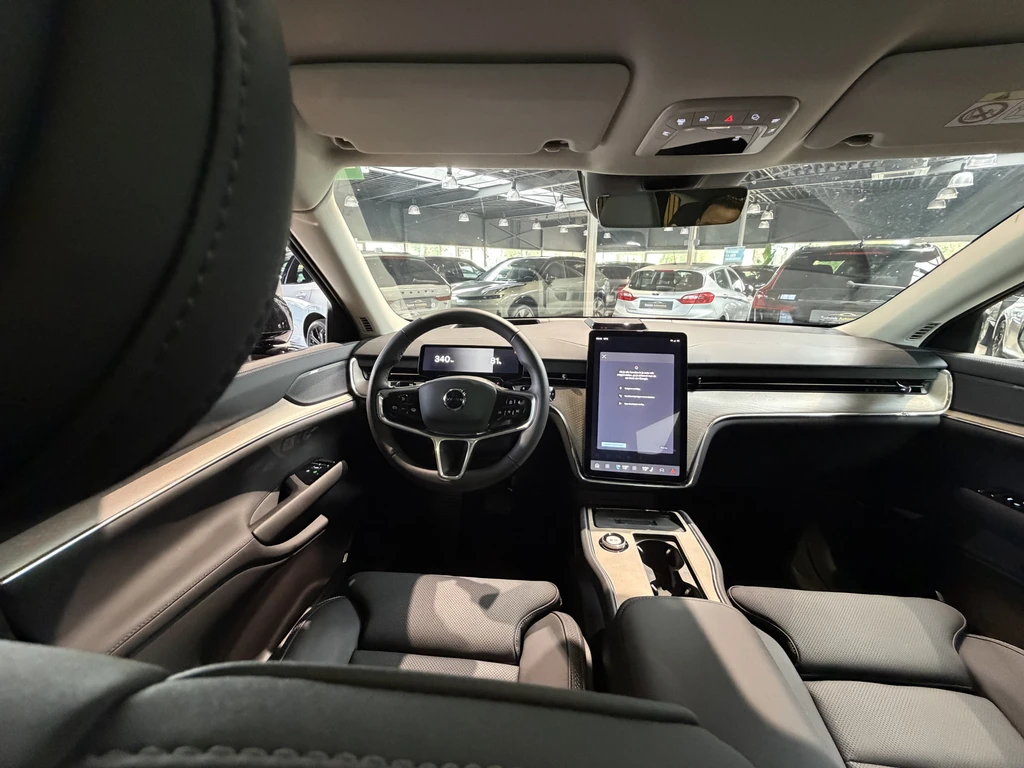 Volvo EX90 – foto 21