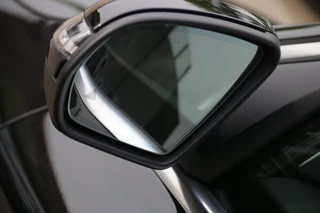 Mercedes-Benz EQC – thumbnail 23