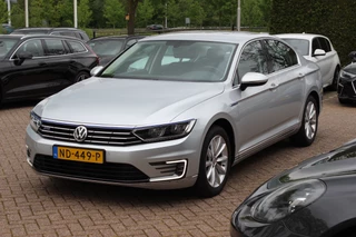 Volkswagen Passat – thumbnail 1