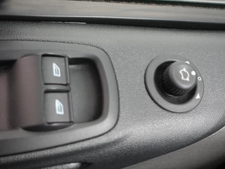 Ford Transit Custom – thumbnail 30
