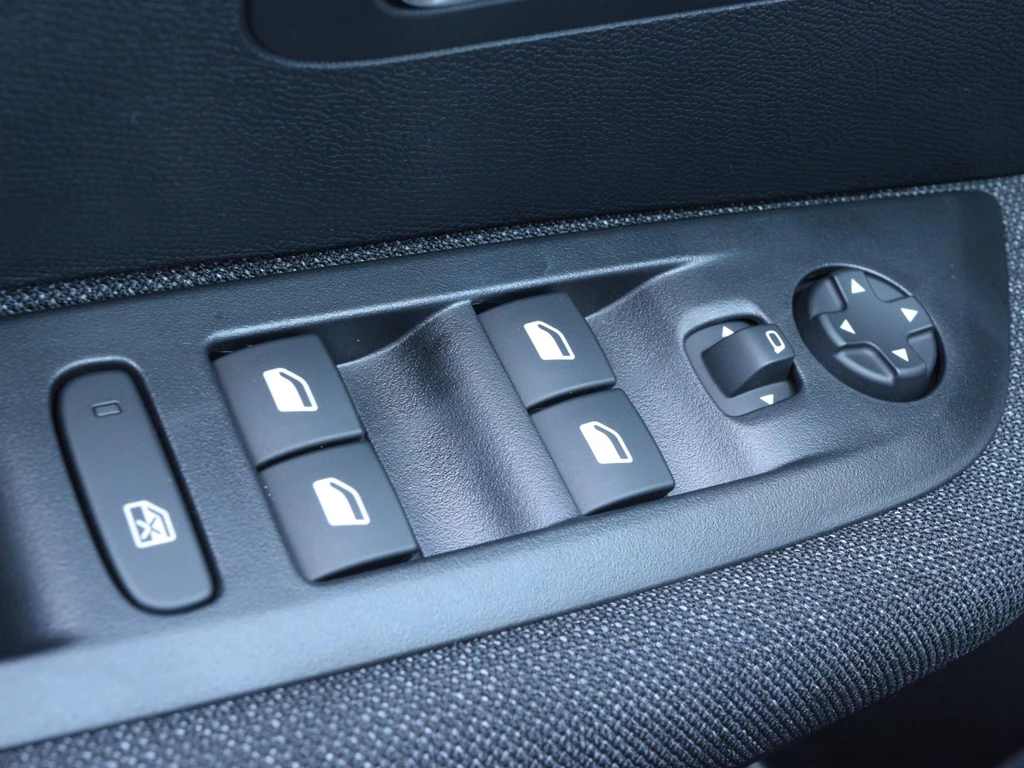 Peugeot 208 – foto 19