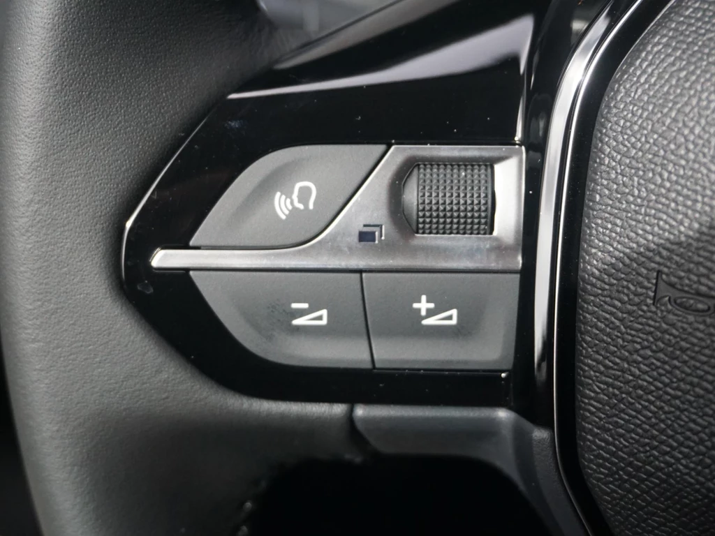 Peugeot 208 – foto 16