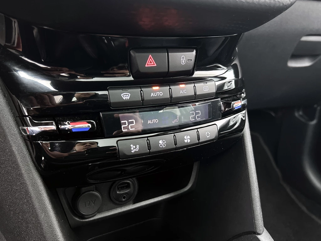 Peugeot 208 – foto 32