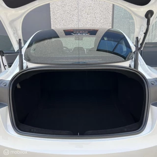 Tesla Model 3 – thumbnail 23