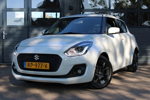 Suzuki Swift 1.2 STIJL SMART HYBR **NL-Auto** Camera / Apple Carplay / Android