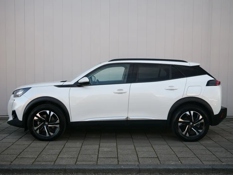 Peugeot e-2008 EV Allure 50 kWh 136 Pk Automaat Navi / DAB / Apple Carplay / Camera / SOH 90,5 %
