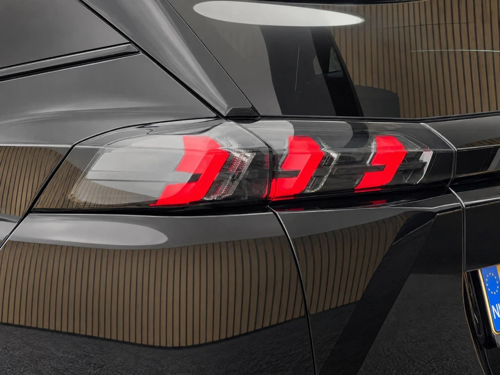 Peugeot e-2008 – foto 21