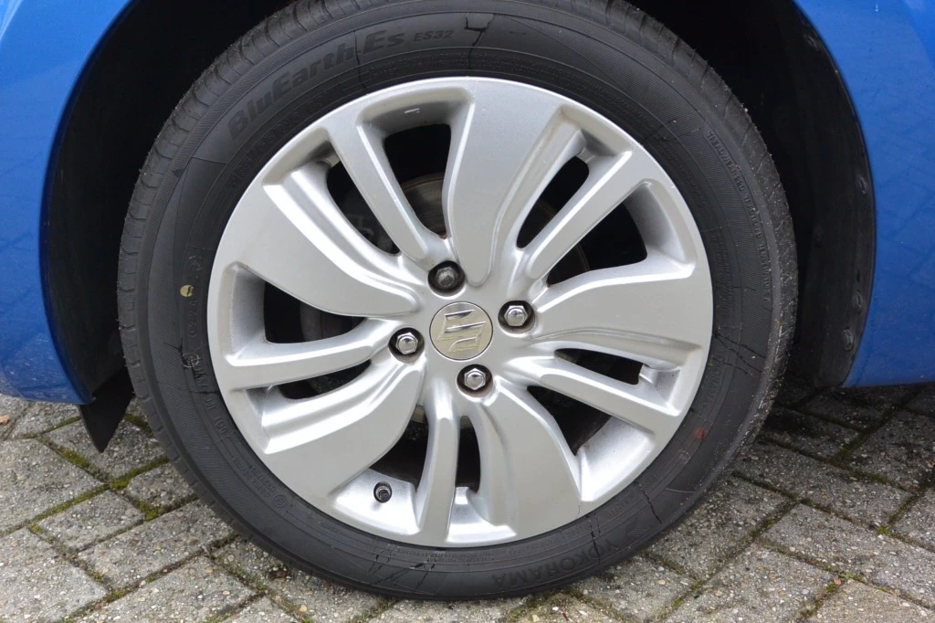 Suzuki Swift – foto 15