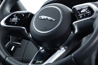 Jaguar E-PACE – thumbnail 25