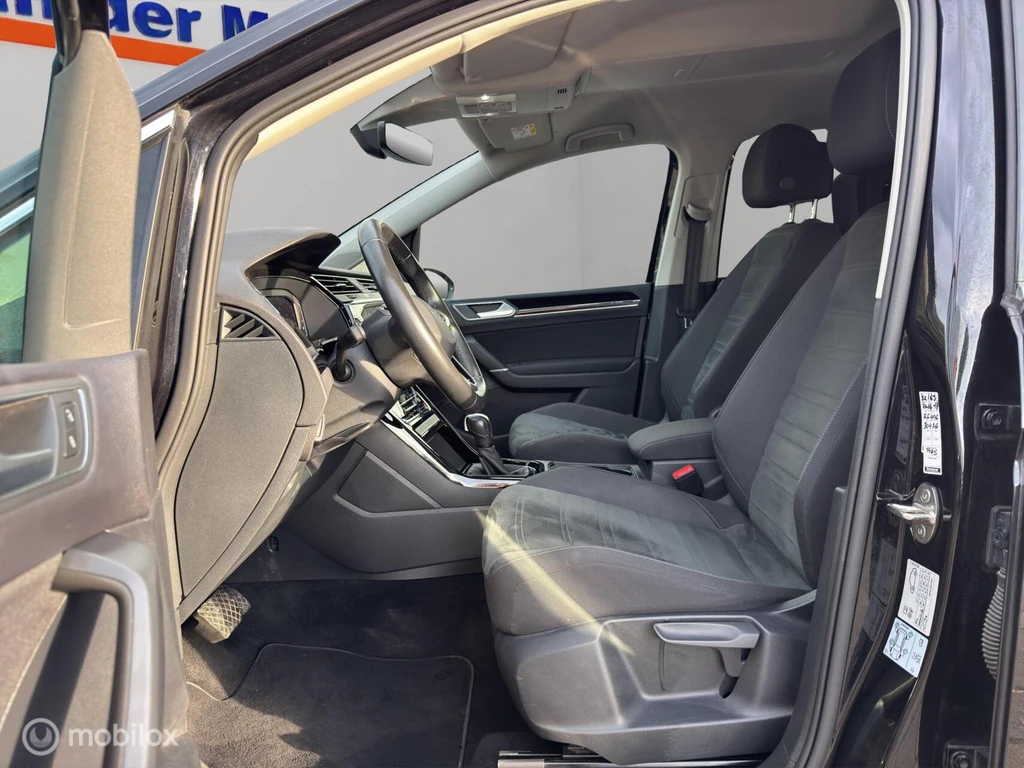 Volkswagen Touran – foto 11