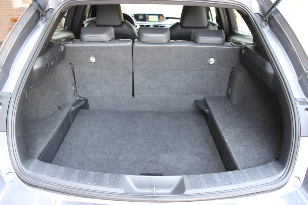 Lexus UX – foto 14