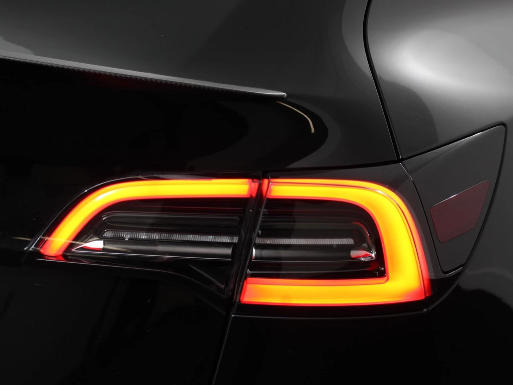 Tesla Model Y – foto 26