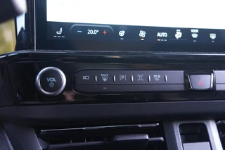 Ford Tourneo Custom – thumbnail 36