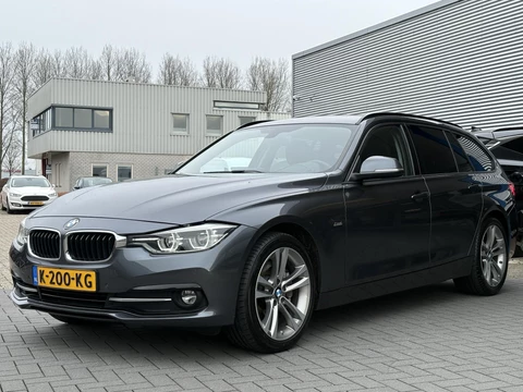 BMW 3-serie Touring 340i xDrive M Sport High Executive 326pk | Elek. Trekhaak | Harman Kardon | Leder | Navi | Elek. kofferklep |