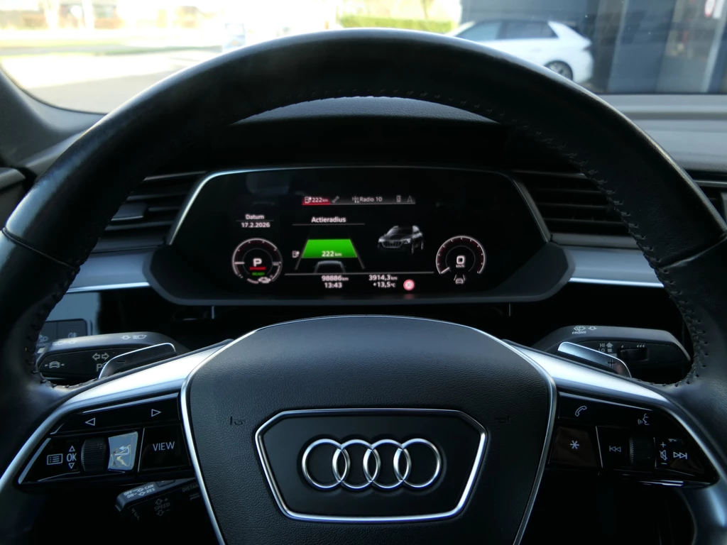Audi e-tron – foto 35