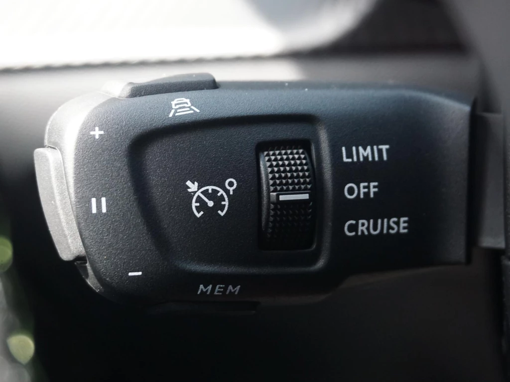 Peugeot e-2008 – foto 18