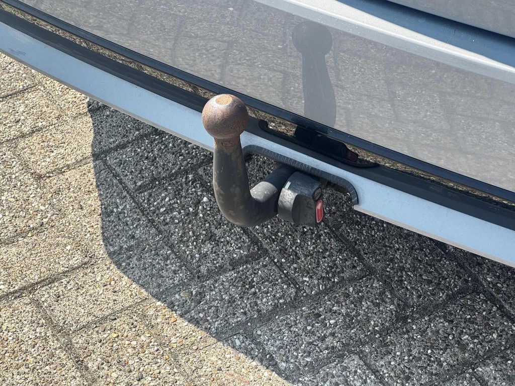 Toyota Corolla Touring Sports – foto 21