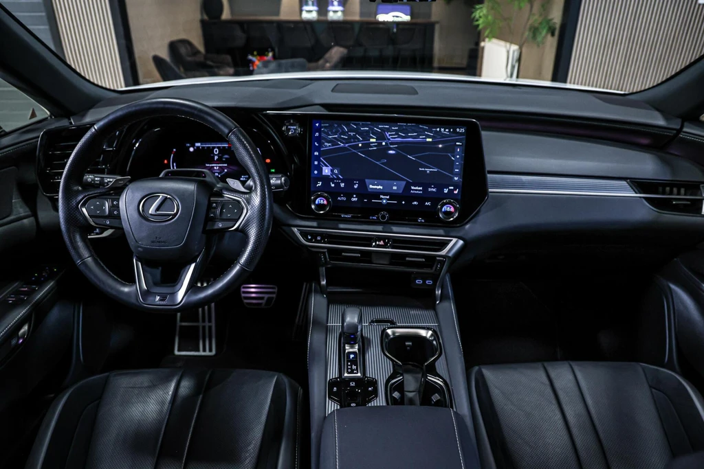 Lexus RX – foto 12