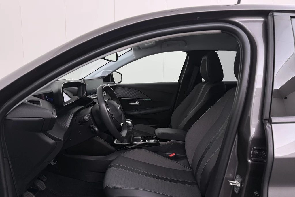 Peugeot 208 – foto 10
